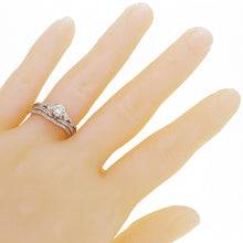 Load image into Gallery viewer, 14k White Gold 1.05ctw Diamond Vintage Style 2 Piece Bridal Ring Set