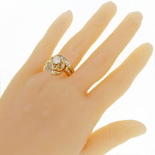 Load image into Gallery viewer, 14k Yellow Gold 3/4ctw Diamond Baguette Matching 2 Piece Bridal Ring Set