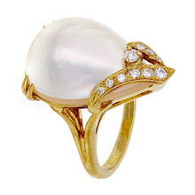 Load image into Gallery viewer, 14k Yellow Gold 0.20ctw Diamond Nacre Mother of Pearl Cocktail Ring