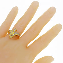 Load image into Gallery viewer, 18k Yellow Gold 2ctw Baguette Diamond Ribbon Ring