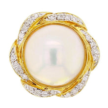 Load image into Gallery viewer, 14k Yellow Gold 1/4ctw Diamond &amp; 13mm Mabe Pearl Flower Ring