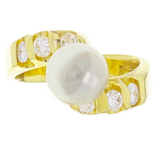 14k Yellow Gold 0.40ctw Diamond & 8.50mm White Cultured Pearl Bypass Ring